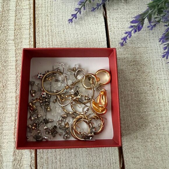 Jewelry - Misc Earring Bundle
